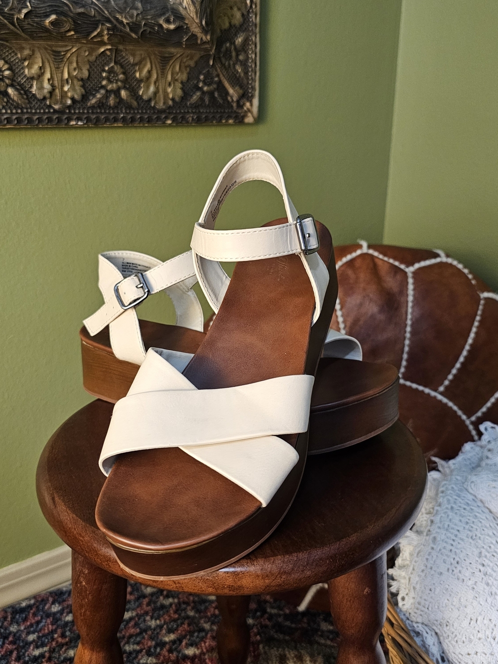 Universal Thread White Criss Cross Platform Wedge Sandals Ankle Strap Size 7